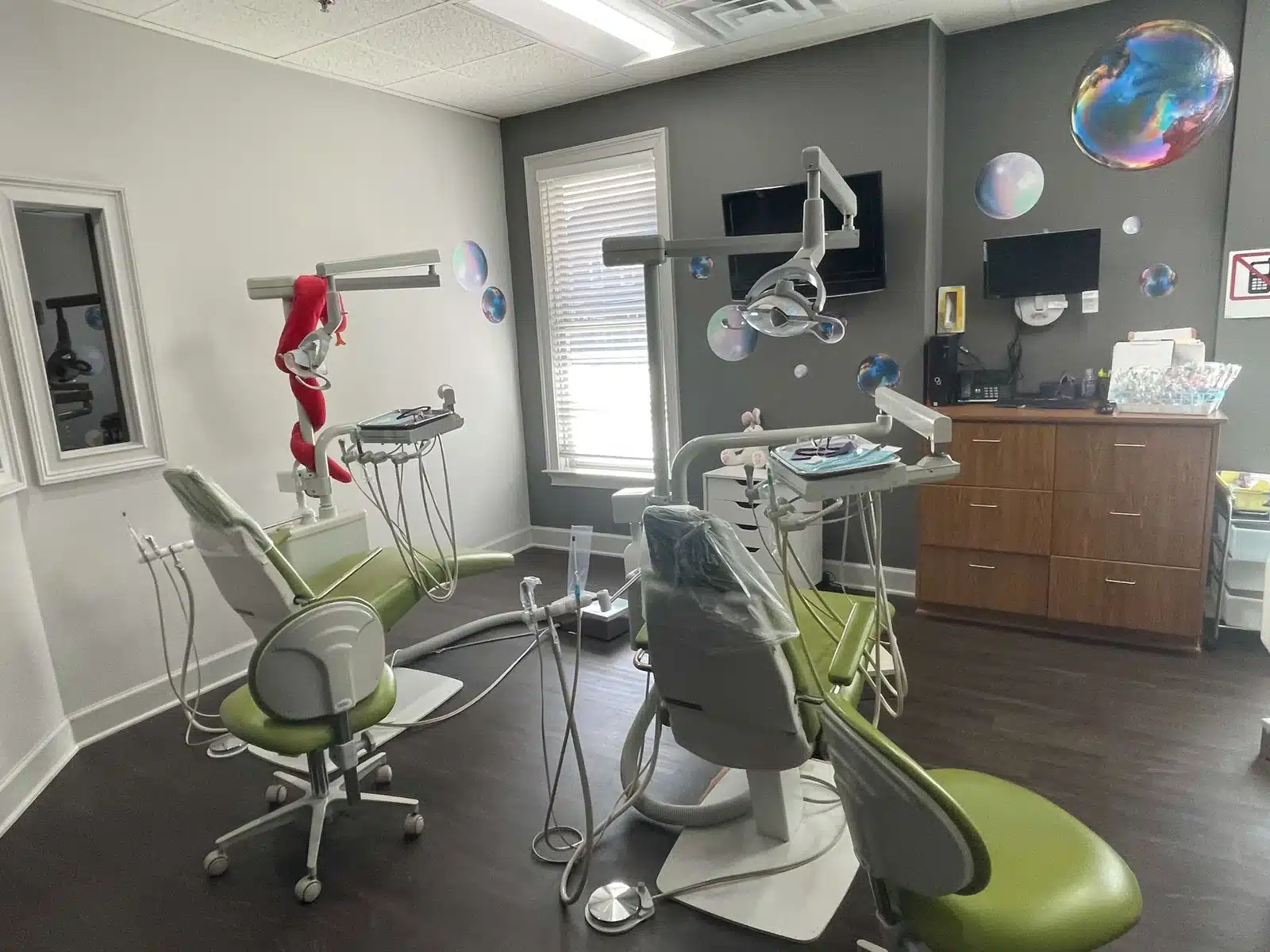 Smiles For Kids in Greater Atlanta, GA child dentist treatment room